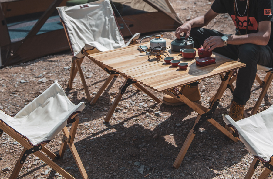 Foldable-bamboo-table