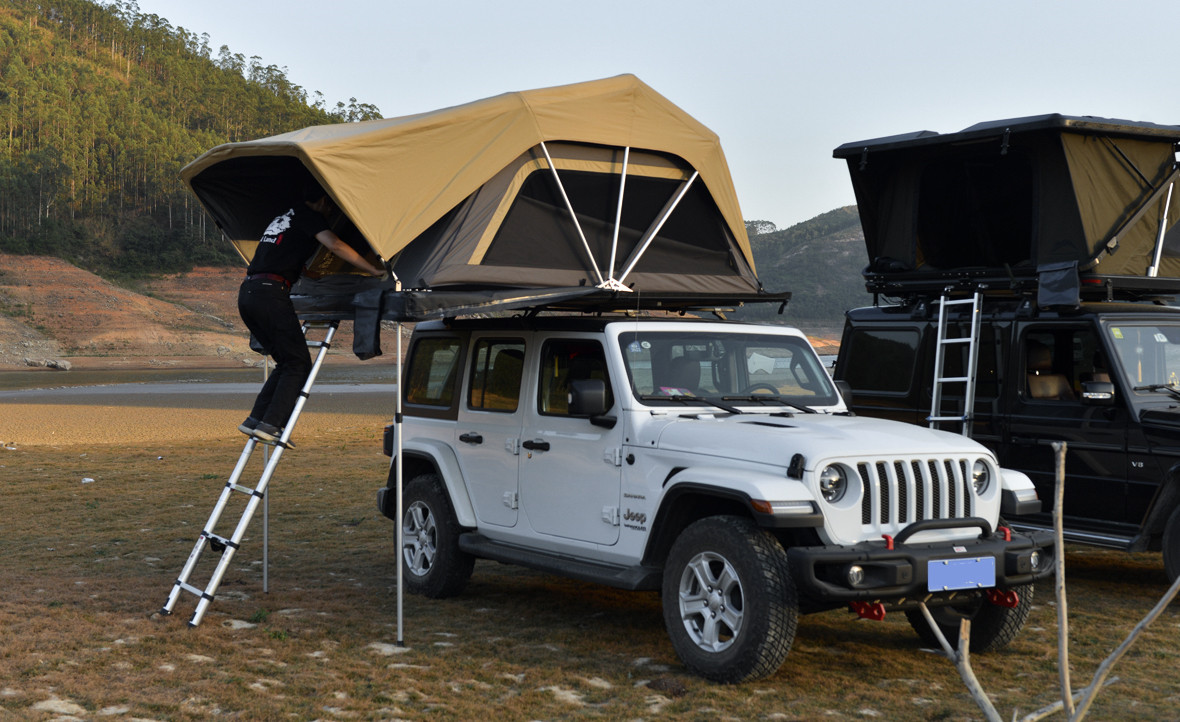 Quick-Pitch-Roof-Top-Tent