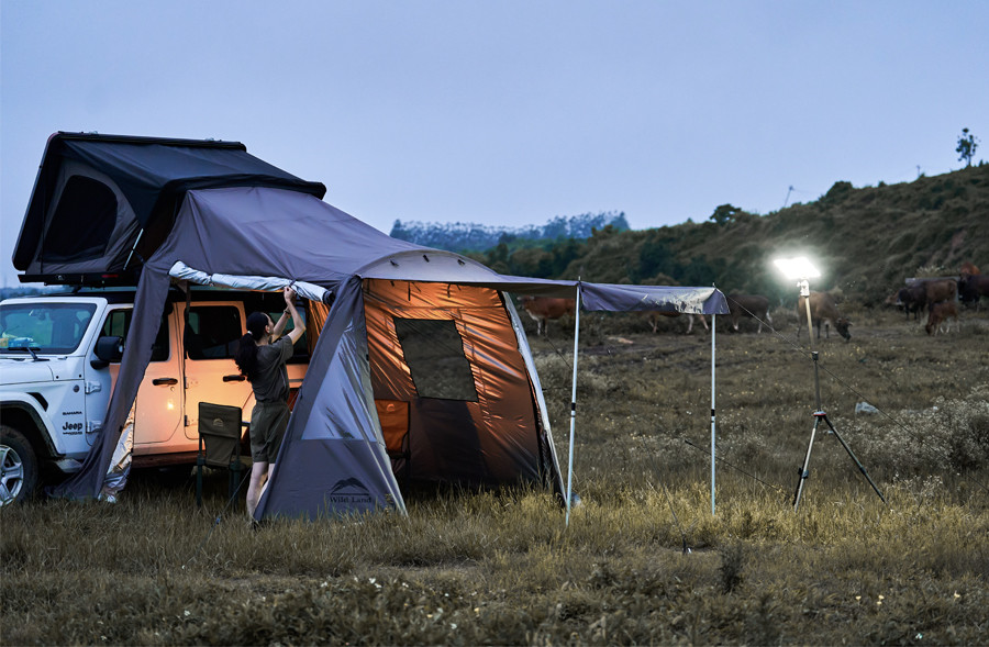 Roof-Tent-With-Awning