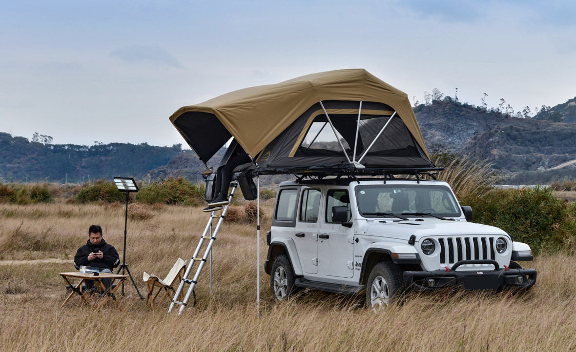 hard-top-roof-tent-4-persons
